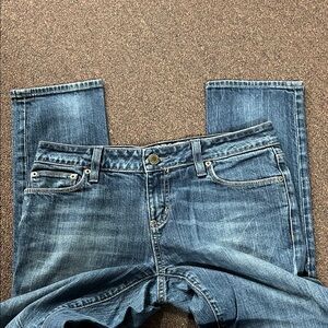 American Eagle size 6 Reg, straight leg, “Live Your Life” Jeans. Great Cond.
